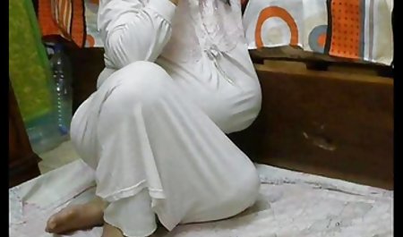 かわいい大きなおっぱいトップレス 女子 高生 手コキ 動画