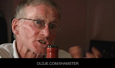 金髪の少女seduces成熟した弄る振動 手コキ 無 修正 包茎