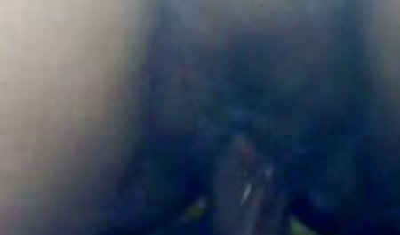 狩ティーン入セクシーなカップルベッド 人妻 手こき 無 修正