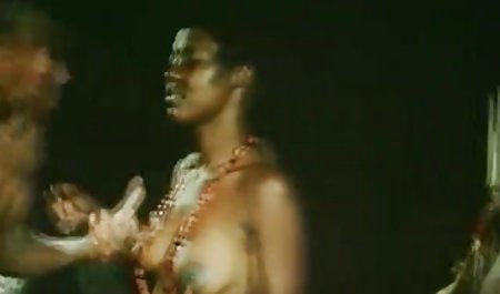 女Kinsleyアン-ゲディックの車 外人 手こき 動画