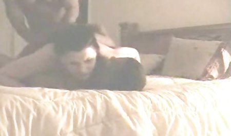 リトアニア 豊満 熟女 手コキ