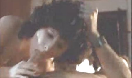 美しいmilfい彼女の毛の商品にまたがる仕 手コキ エッチ 動画