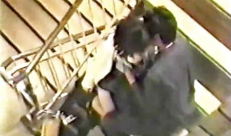 Cam姫彼女のクレオがMasturbating屋根! 手コキ ムービー