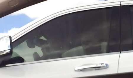 Ornellaモーガンの前髪と屋外がCreamed 牧原 れい子 手コキ